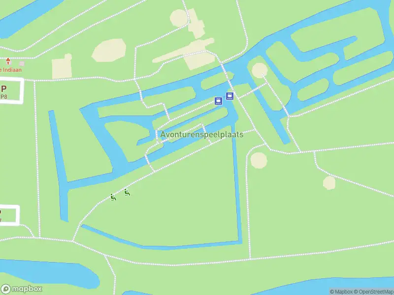 Ambulance met grote spoed naar de De Zuiderlaaik in Oostzaan