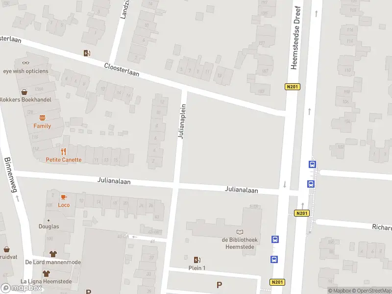 Ambulance met grote spoed naar de Julianaplein in Heemstede