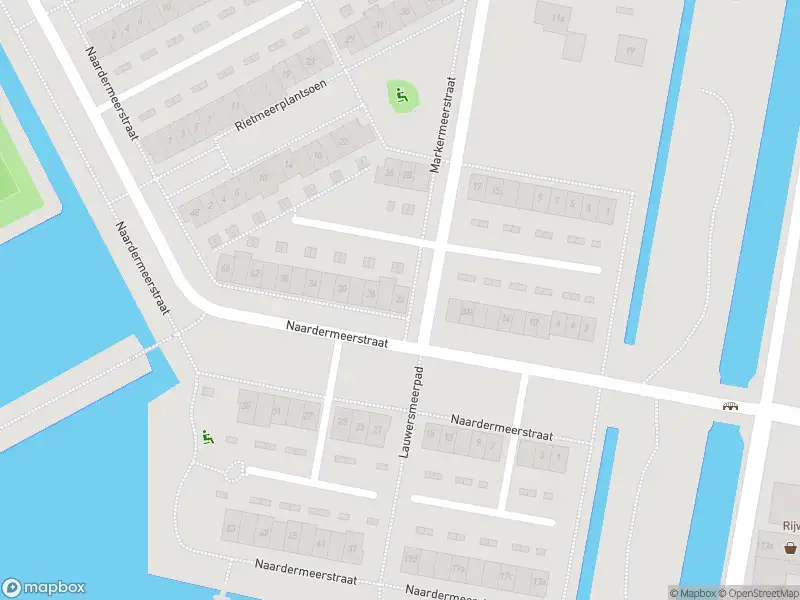 Ambulance met grote spoed naar de Naardermeerstraat in Berkel en Rodenrijs
