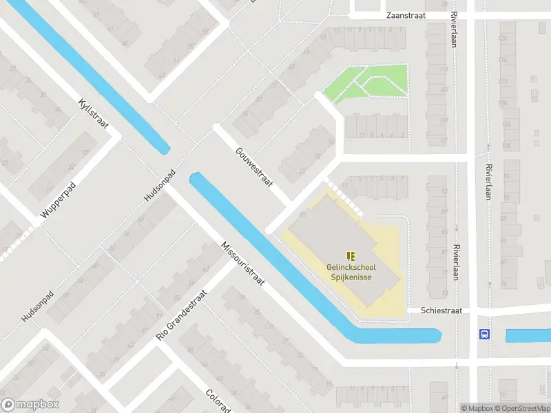 Politie naar de Rivierlaan in Spijkenisse vanwege ongeval met letsel