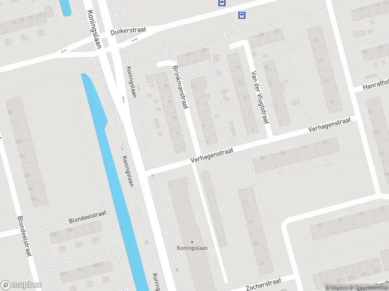 Ambulance met gepaste spoed naar de Brinkmanstraat in Rotterdam