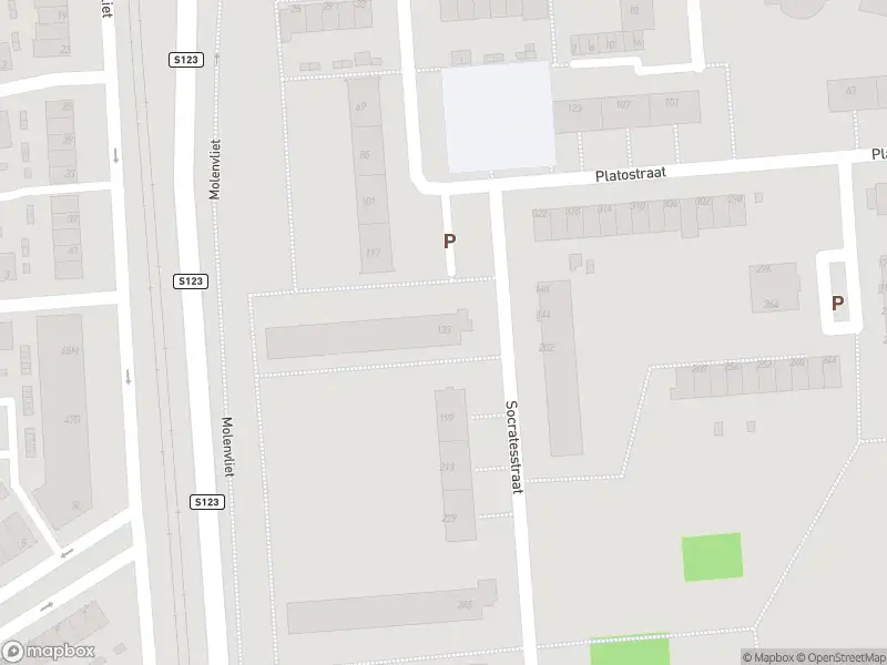 Ambulance met gepaste spoed naar de Socratesstraat in Rotterdam