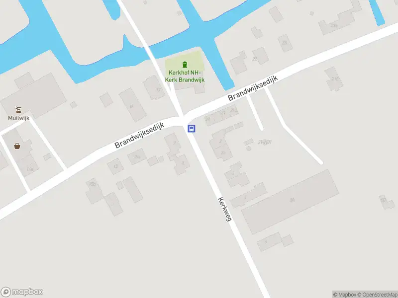 Ambulance met grote spoed naar de Kerkweg in Brandwijk