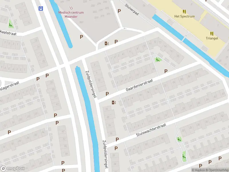 Ambulance met gepaste spoed naar de Sluiswachterstraat in Delfgauw