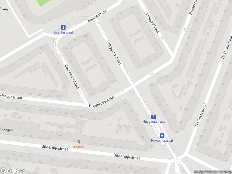 Ambulance met gepaste spoed naar de Huygensstraat in Rotterdam