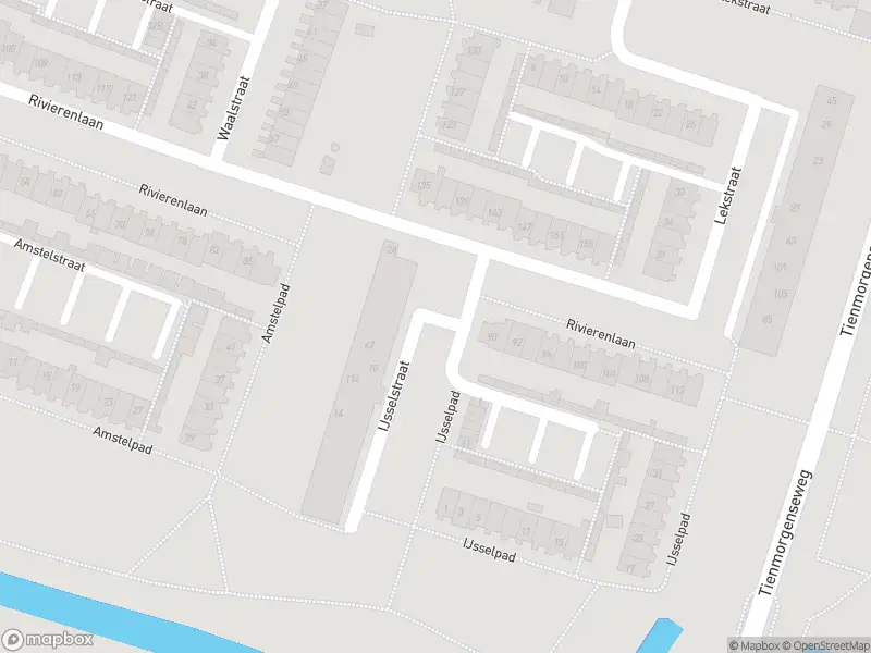 Ambulance met gepaste spoed naar de IJsselstraat in Rozenburg