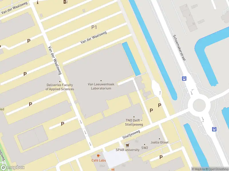 Politie naar de Van der Waalsweg in Delft