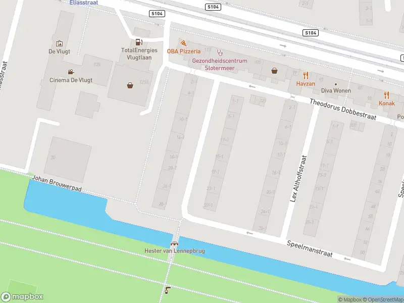 Ambulance met grote spoed naar de Theodorus Dobbestraat in Amsterdam