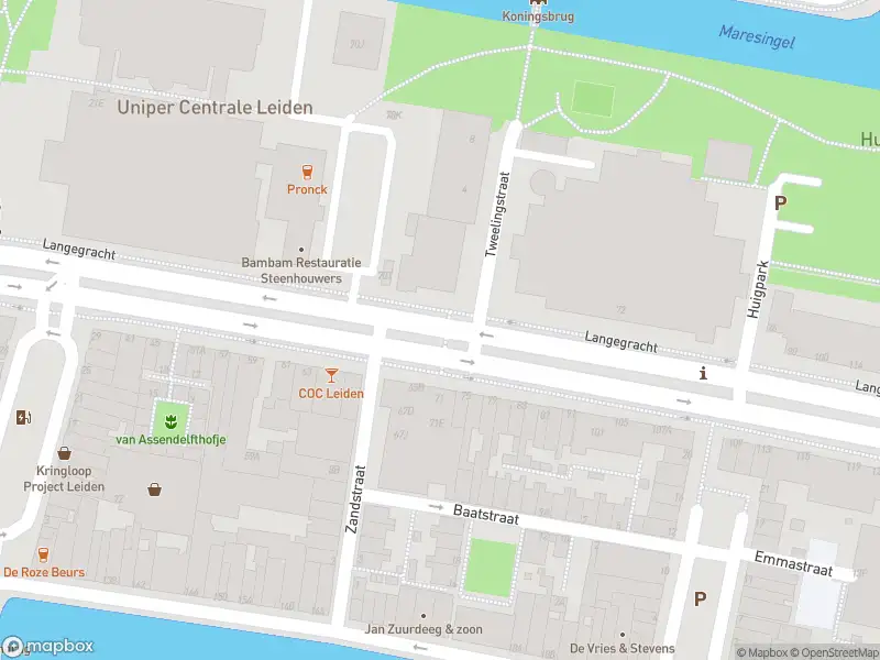 Ambulance met gepaste spoed naar de Papegaaisbolwerk in Leiden