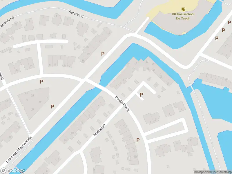 Ambulance met grote spoed naar de Torenburg in Obdam