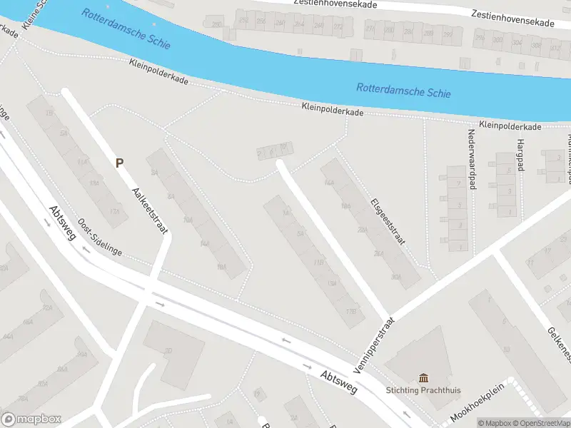 Ambulance met gepaste spoed naar de Eskampstraat in Rotterdam