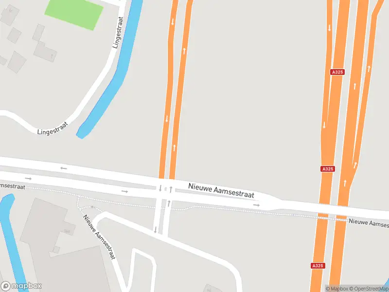 Brandweer met grote spoed naar de A 325 in Elst vanwege voertuigbrand