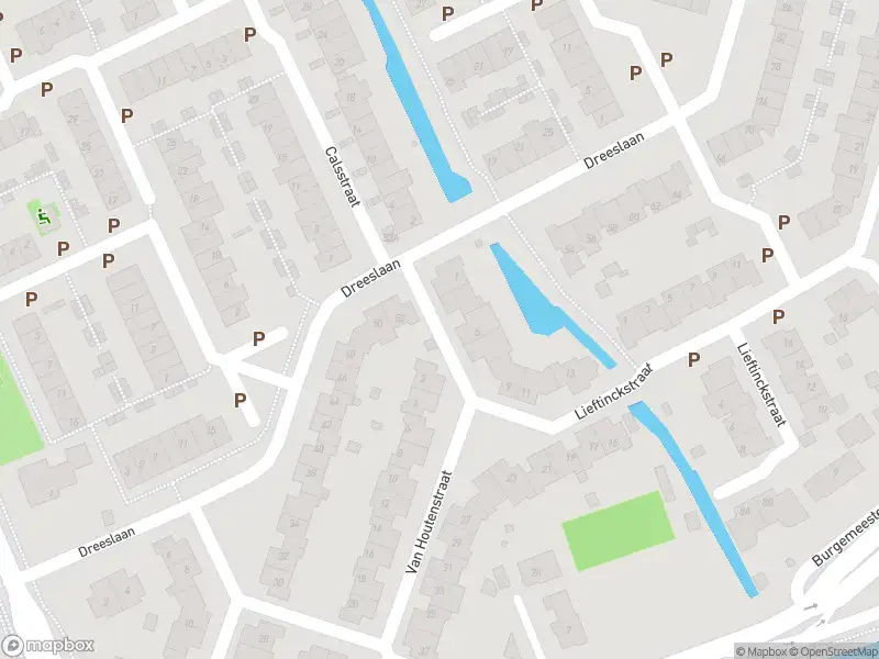 Ambulance met grote spoed naar de Van Houtenstraat in Naaldwijk