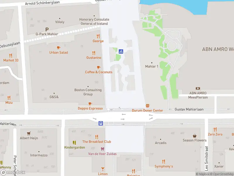 Brandweer met gepaste spoed naar de Claude Debussylaan in Amsterdam