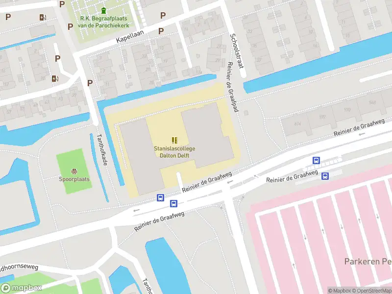 Ambulance met grote spoed naar de Reinier de Graafpad in Delft