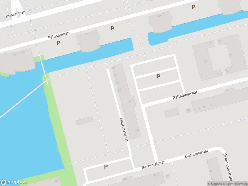 Ambulance naar de Madernastraat in Rotterdam