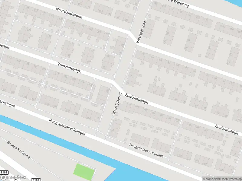 Ambulance met grote spoed naar de Westzijdsepad in Hoogvliet Rotterdam