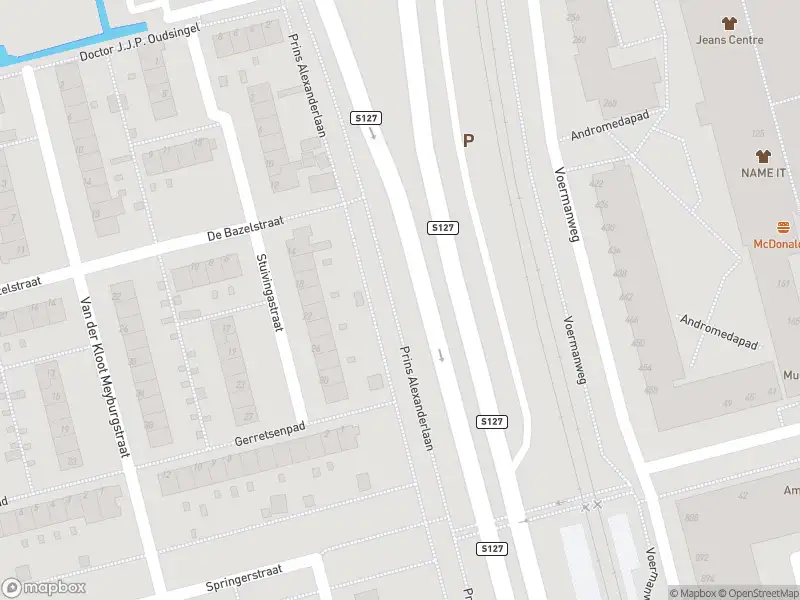 Ambulance met gepaste spoed naar de Watermanweg in Rotterdam