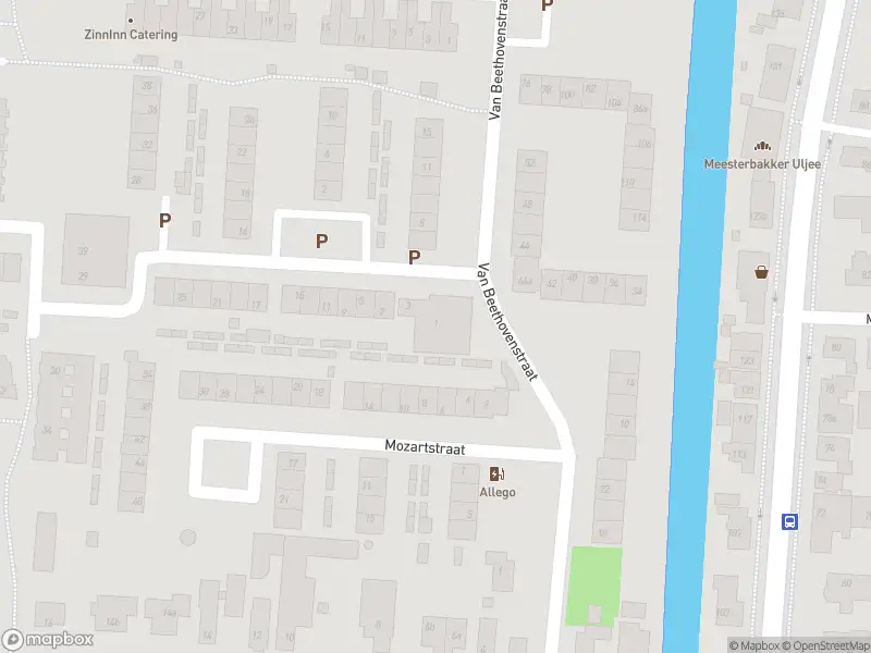 Ambulance met grote spoed naar de Schubertstraat in Numansdorp