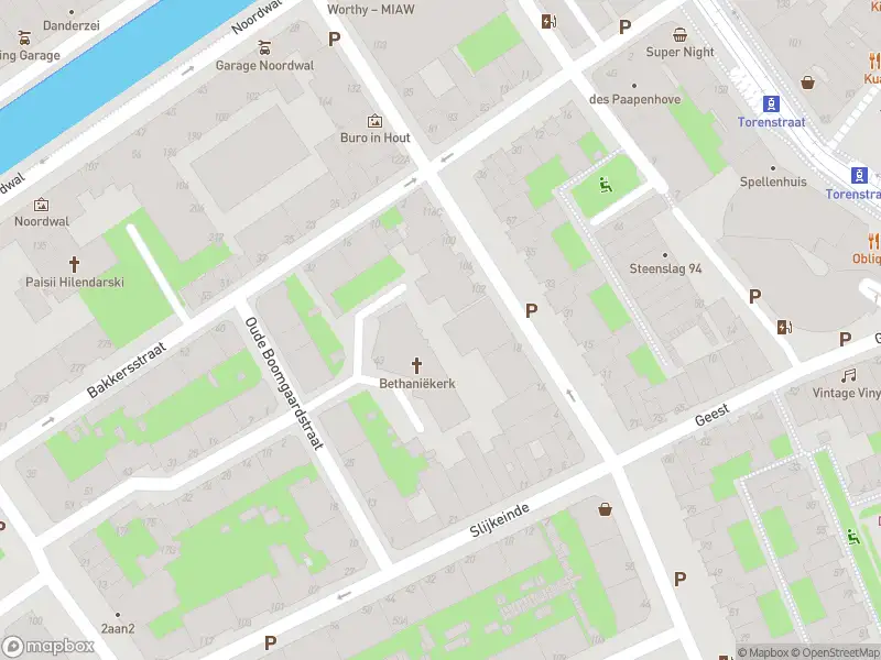 Ambulance met gepaste spoed naar de Bij de Westermolens in 's-Gravenhage