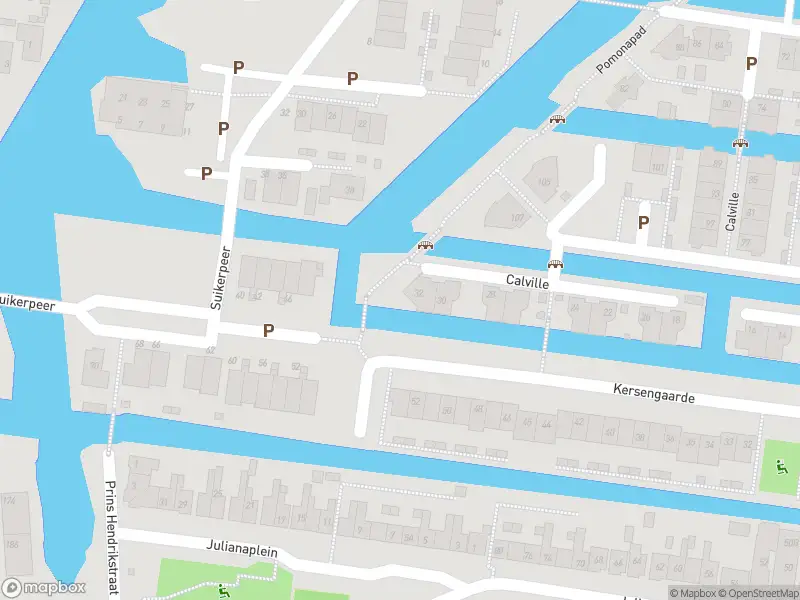 Ambulance met grote spoed naar de Julianaplein in Boskoop