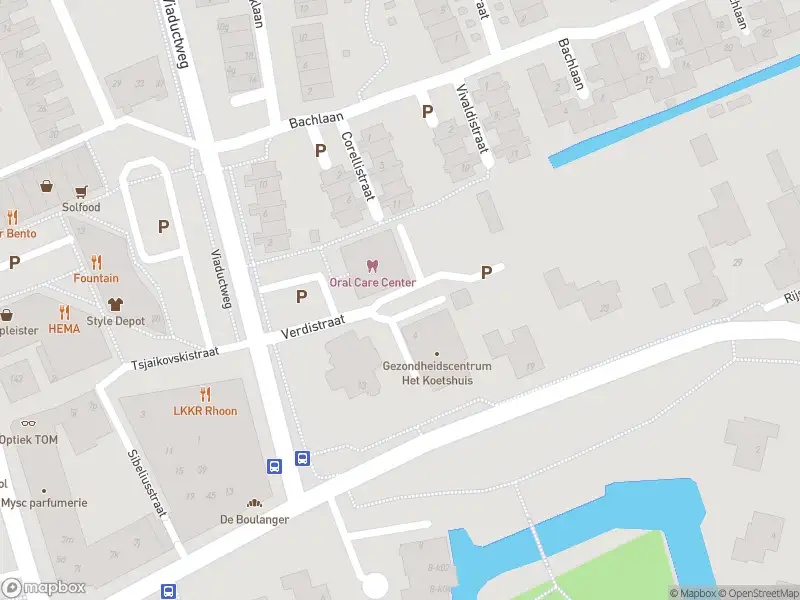 Ambulance met grote spoed naar de Verdistraat in Rhoon