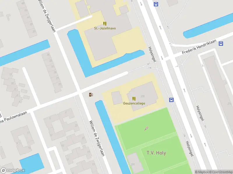 Ambulance met grote spoed naar de Willem de Zwijgerlaan in Vlaardingen