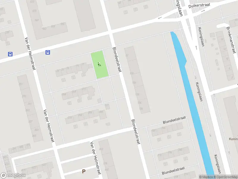 Ambulance met gepaste spoed naar de Blondeelstraat in Rotterdam