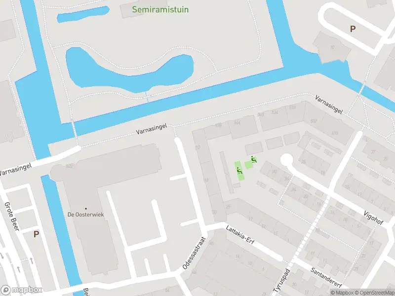 Ambulance met grote spoed naar de Odessastraat in Rotterdam
