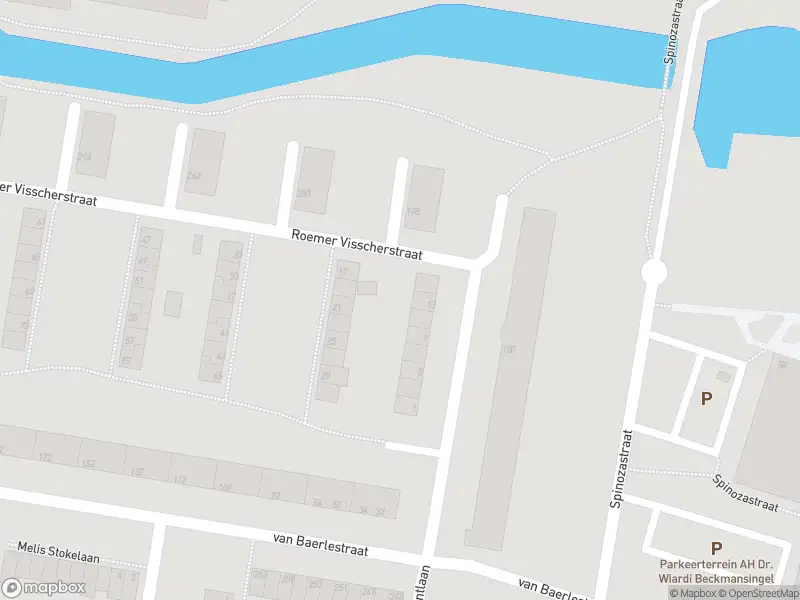 Ambulance met grote spoed naar de Roemer Visscherstraat in Vlaardingen
