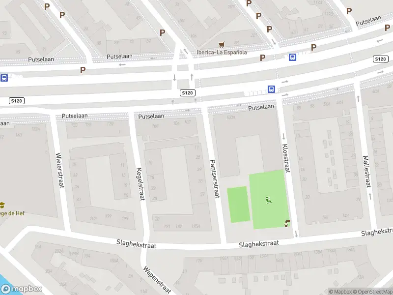 Ambulance met gepaste spoed naar de Pantserstraat in Rotterdam