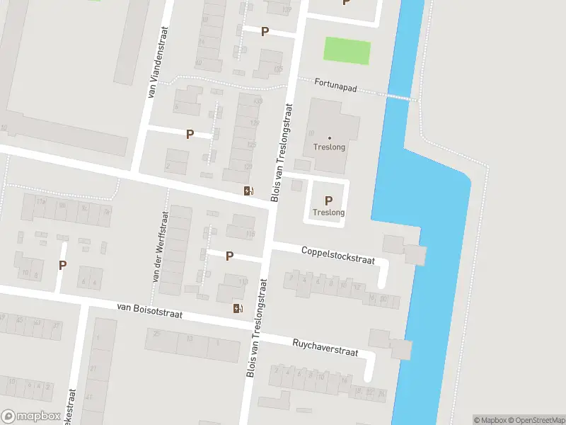 Ambulance met grote spoed naar de Blois van Treslongstraat in Vlaardingen