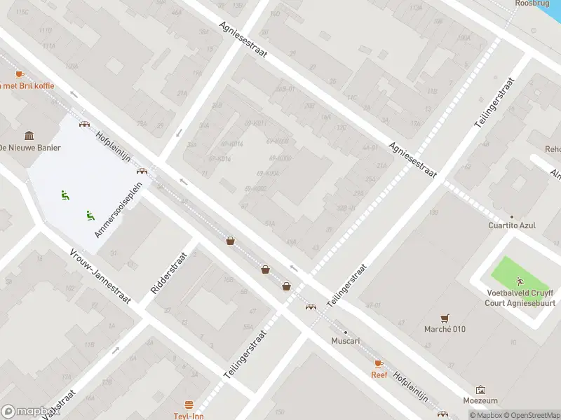 Brandweer en politie met grote spoed naar de Roo-Valkstraat in Rotterdam vanwege middelgrote brand