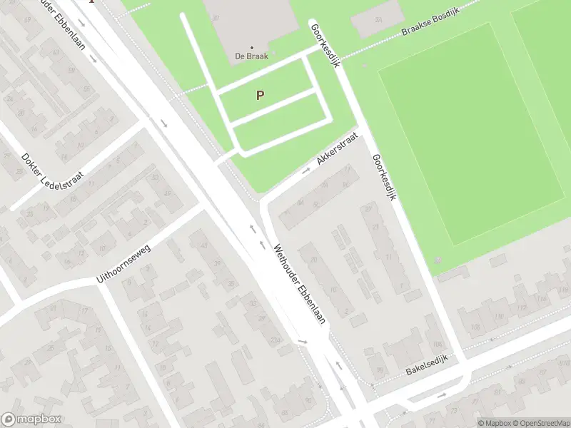 Brandweer met grote spoed naar de Akkerstraat in Helmond vanwege voertuigbrand
