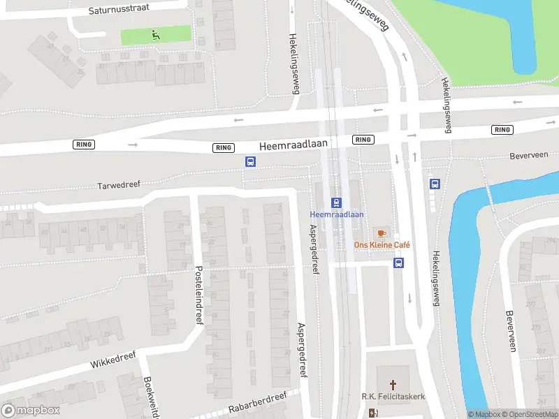 Ambulance met gepaste spoed naar de Aspergedreef in Spijkenisse