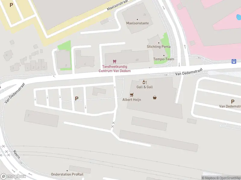 Brandweer met grote spoed naar de Van Dedemstraat in Hoorn vanwege voertuigbrand