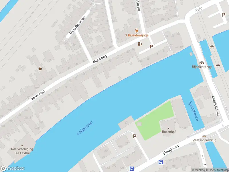 Ambulance met gepaste spoed naar de Morsweg in Leiden