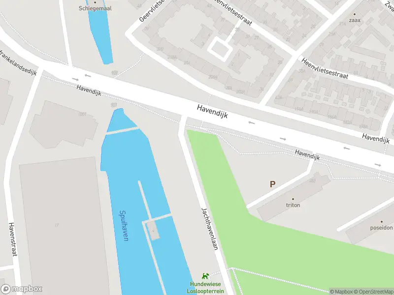 Ambulance met grote spoed naar de Havendijk in Schiedam