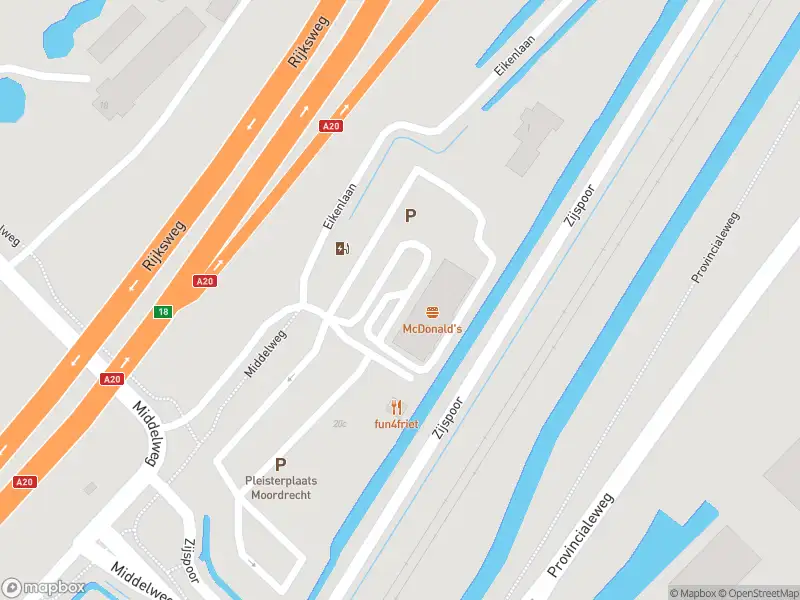 Brandweer met grote spoed naar de Middelweg in Moordrecht vanwege voertuigen te water