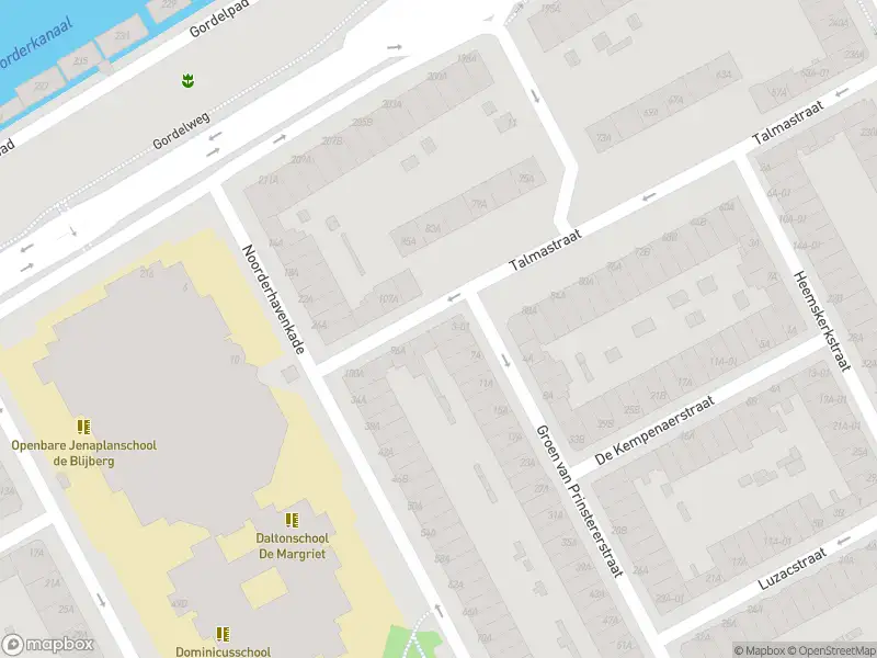 Ambulance met grote spoed naar de Talmastraat in Rotterdam