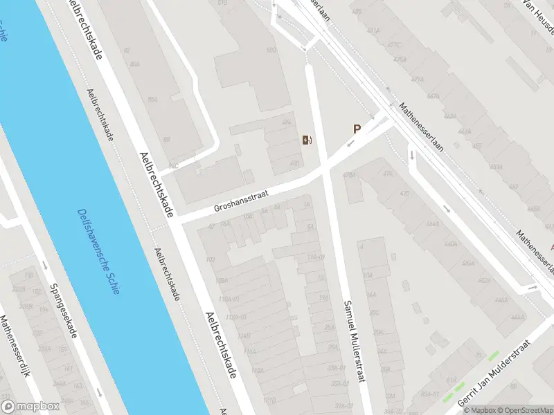 Ambulance met grote spoed naar de Groshansstraat in Rotterdam