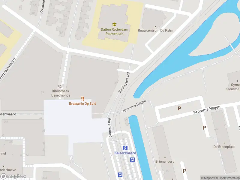 Brandweer met gepaste spoed naar de Koningswaard in Rotterdam vanwege afgaan automatisch brandalarm