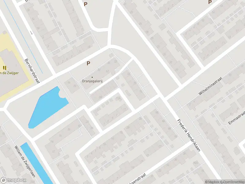Ambulance met grote spoed naar de Julianastraat in Leiderdorp