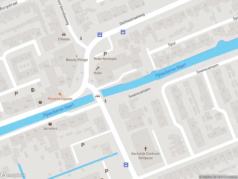 Ambulance met grote spoed naar de Meikoninginlaan in Delfgauw