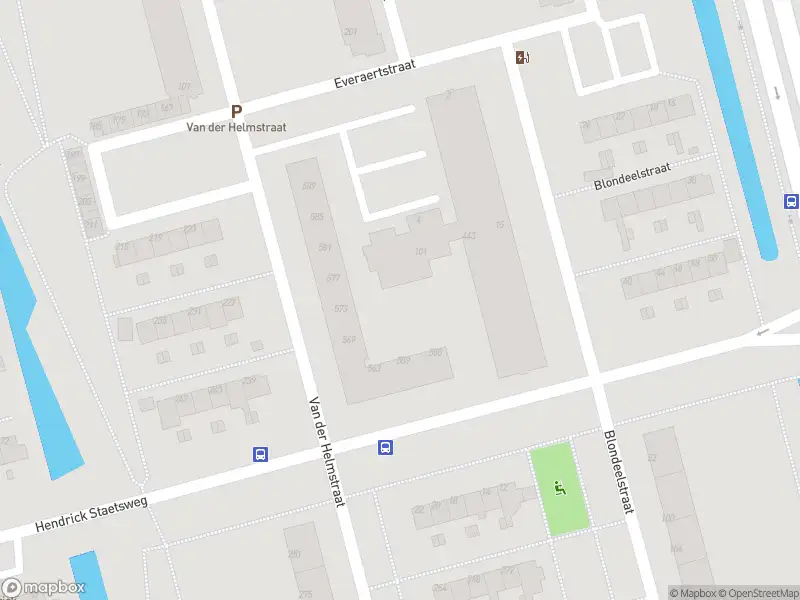 Ambulance met gepaste spoed naar de Hendrick Staetsweg in Rotterdam