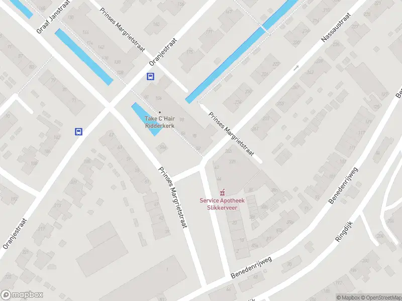 Ambulance met grote spoed naar de Prinses Margrietstraat in Ridderkerk