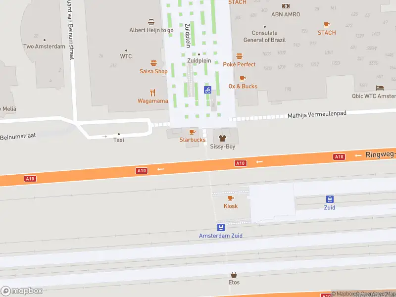 Brandweer met grote spoed naar de Zuidplein in Amsterdam vanwege reanimatie