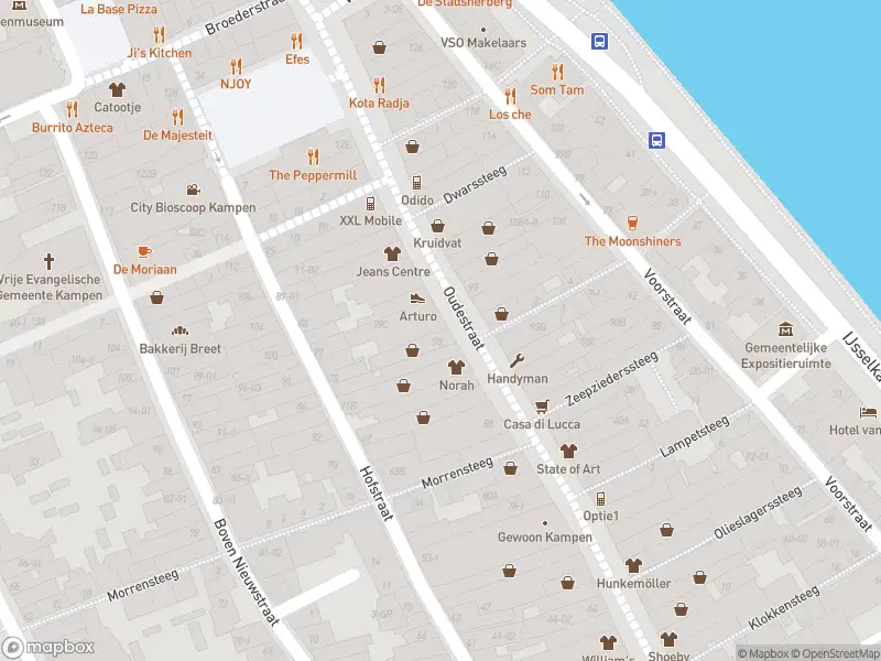 Politie naar de Burgwal in Kampen vanwege aanrijding met letsel