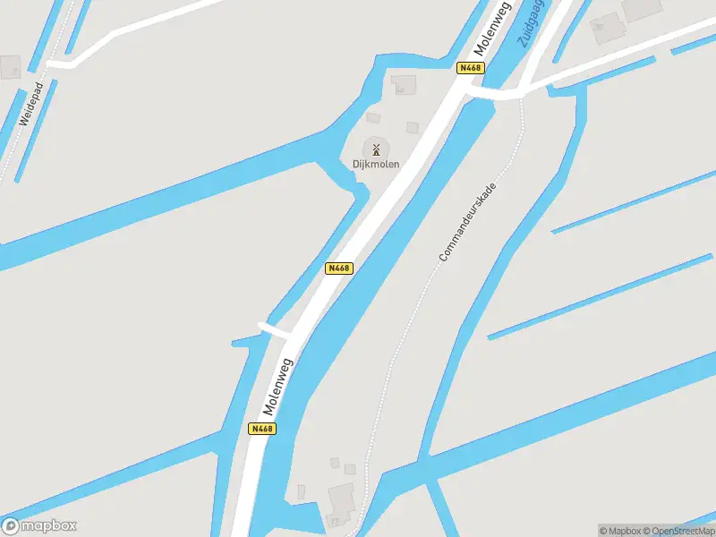Ambulance met grote spoed naar de Molenweg in Maasland