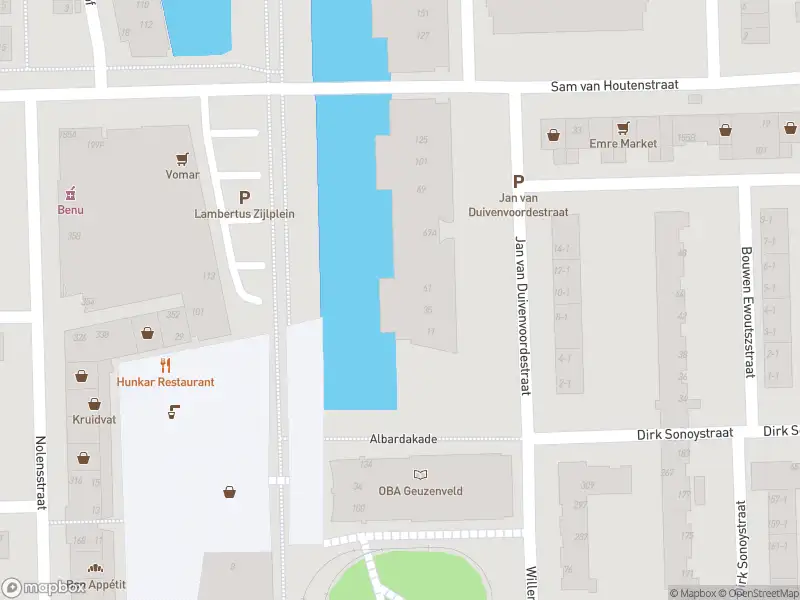 Ambulance met grote spoed naar de Lambertus Zijlplein in Amsterdam